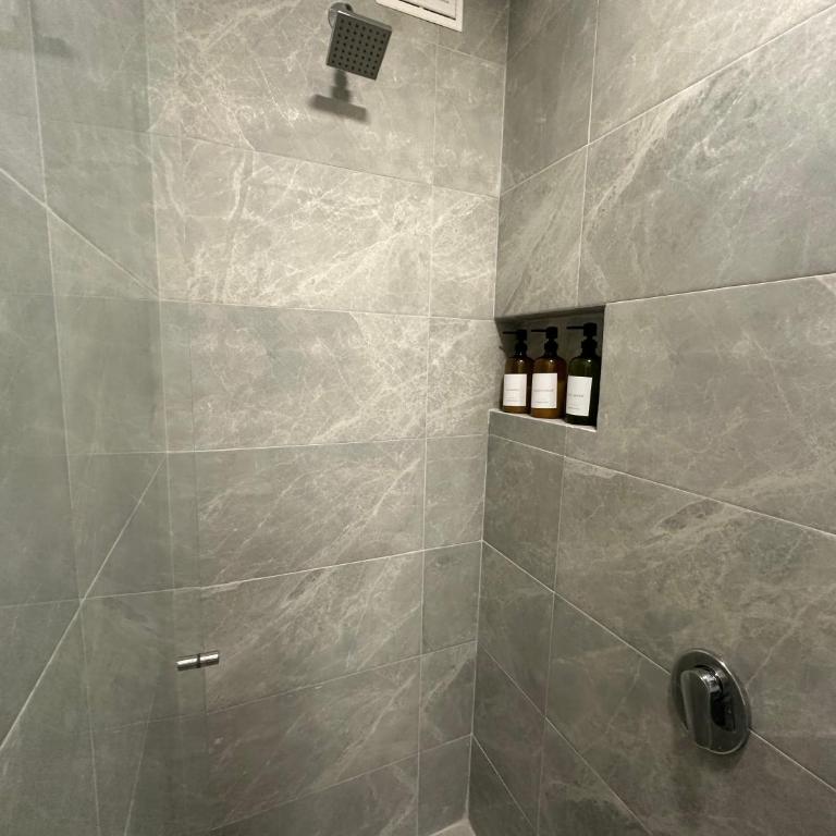 Apartaestudio con Jacuzzi privado y vista a las montanas! - Apartamento de 1 dormitorio - 18