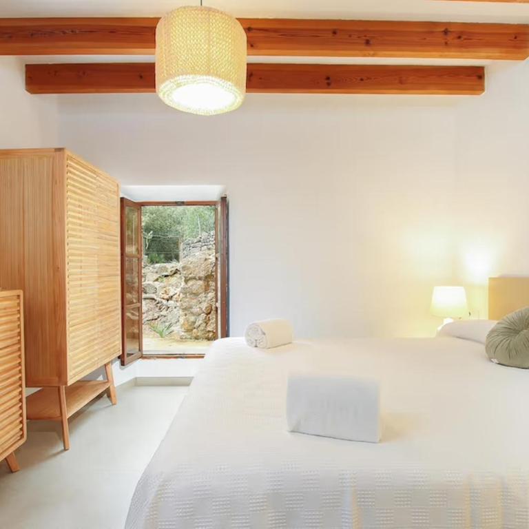 Rustic house recently renovated villa with views to the Pollensa mountains by Renthousing - Villa - 20