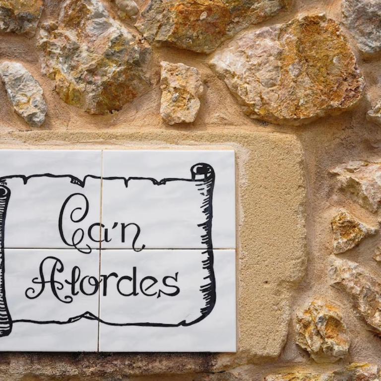 Rustic house recently renovated villa with views to the Pollensa mountains by Renthousing - Villa - 45