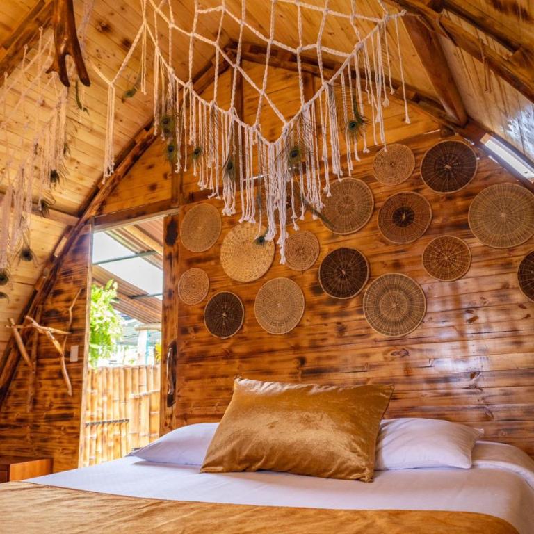 Glamping CAVE - Habitación con cama grande y bañera de hidromasaje - 6