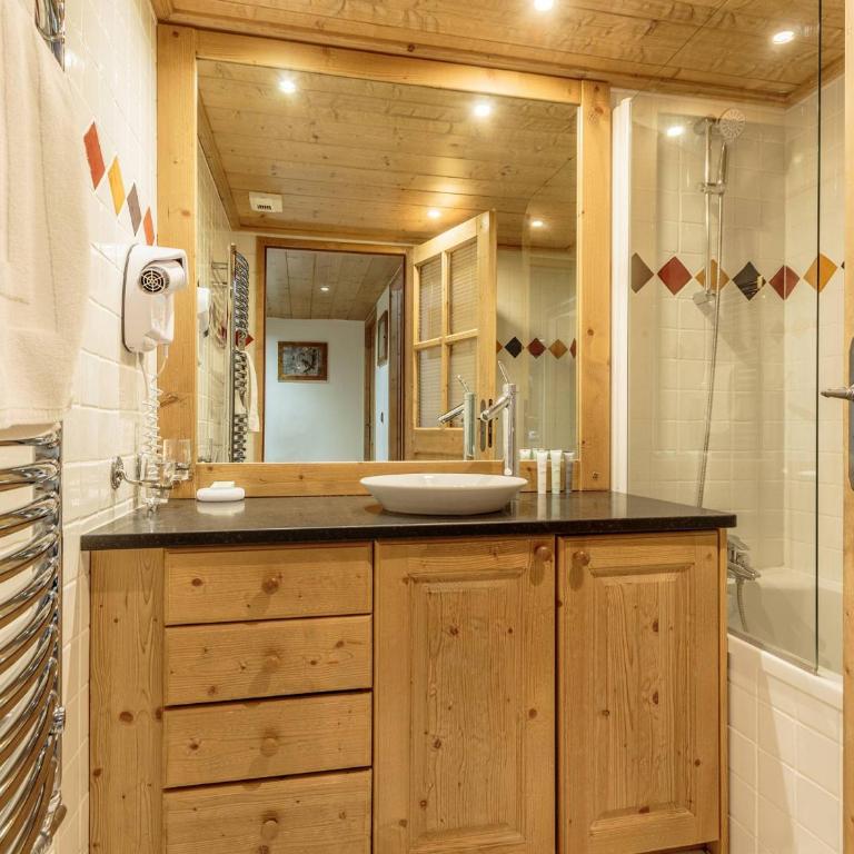 Luxueux Apt 8pers avec piscine & spa, pied de pistes, St Martin de Belleville - Appartement 3 Chambres - 10