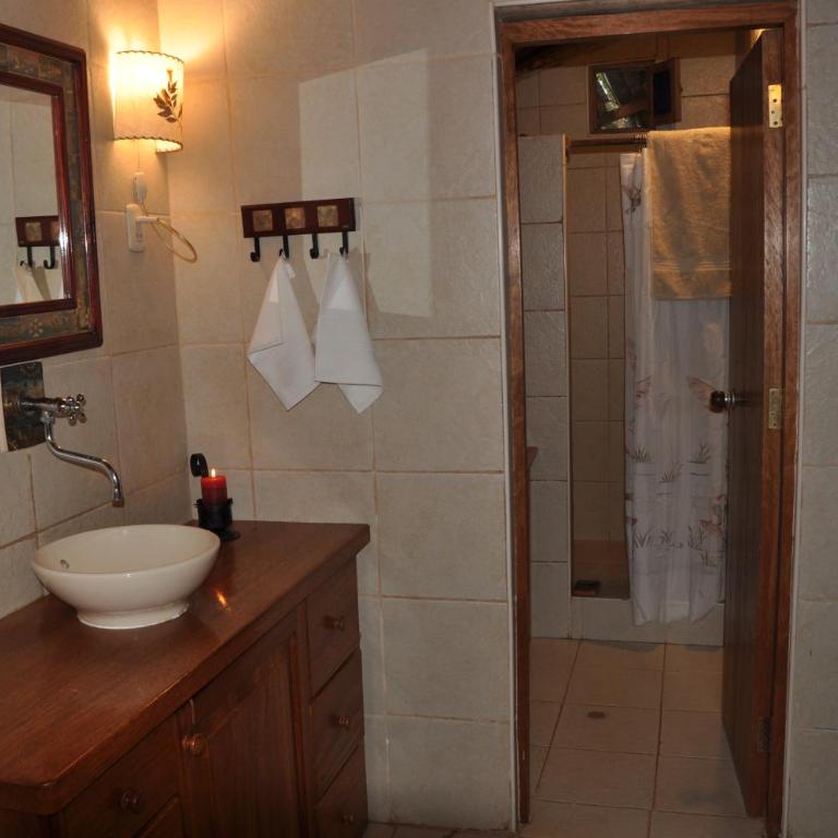 Valle Dorado Lodge - King Room with Balcony - 28