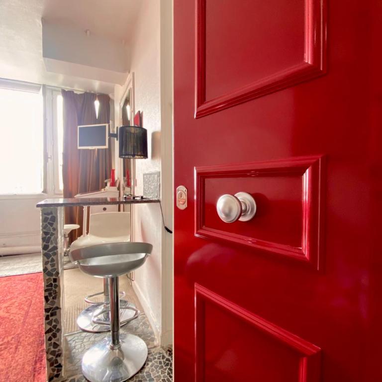 Studio chic Paris Tour Eiffel Near Eiffel tower 7th floor - Appartement 1 Chambre - 12