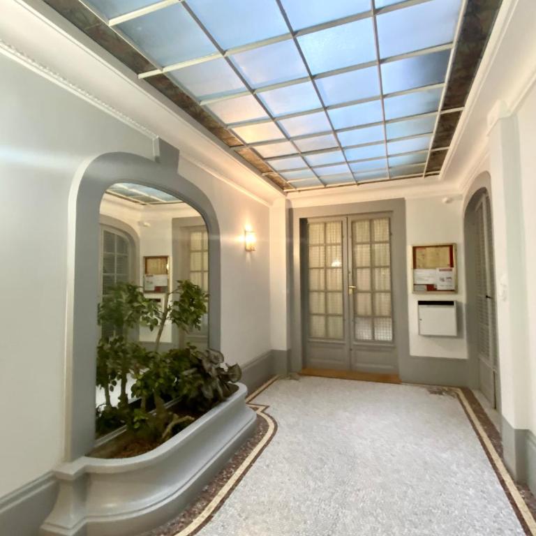 Studio chic Paris Tour Eiffel Near Eiffel tower 7th floor - Appartement 1 Chambre - 27