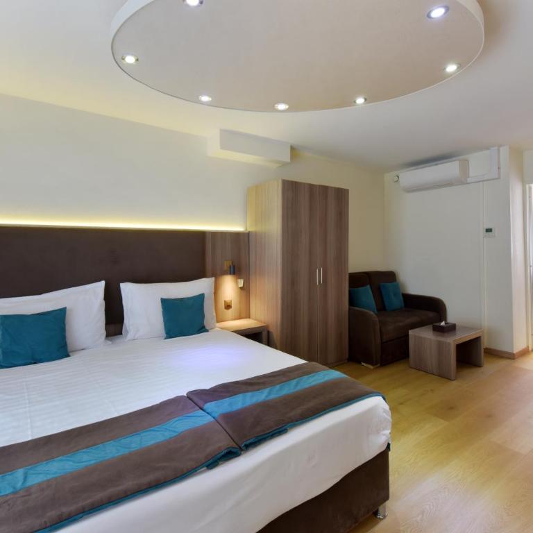 Hotel Rousseau - Chambre Double ou Lits Jumeaux Supérieure - 5