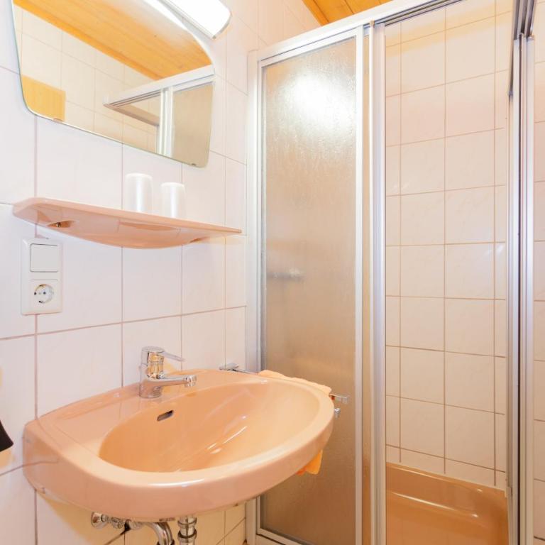 Frühstückspension Müllergut - Standard Double Room - 15