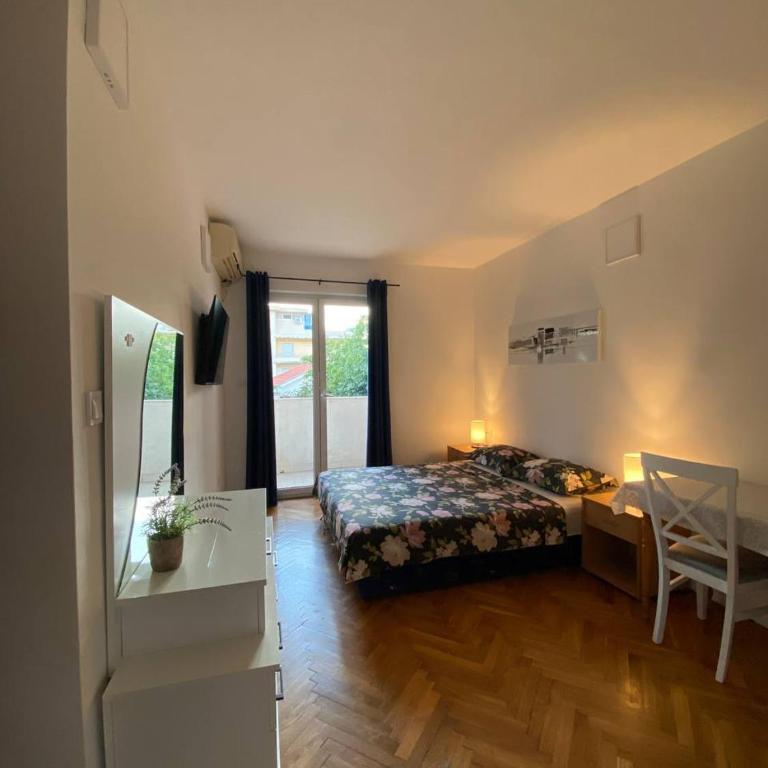Alina's apartment - One-Bedroom Apartment with Balcony - 1