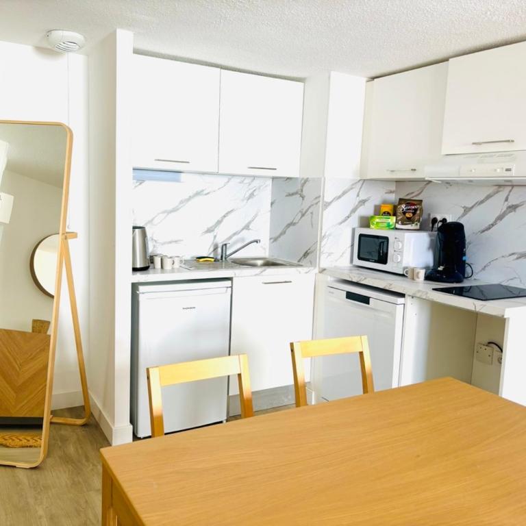 Le Cap d'Agde, Residence Le BAÏA,vue Mer, 20M de la plage, piscine - Appartamento con 2 Camere da Letto - 13