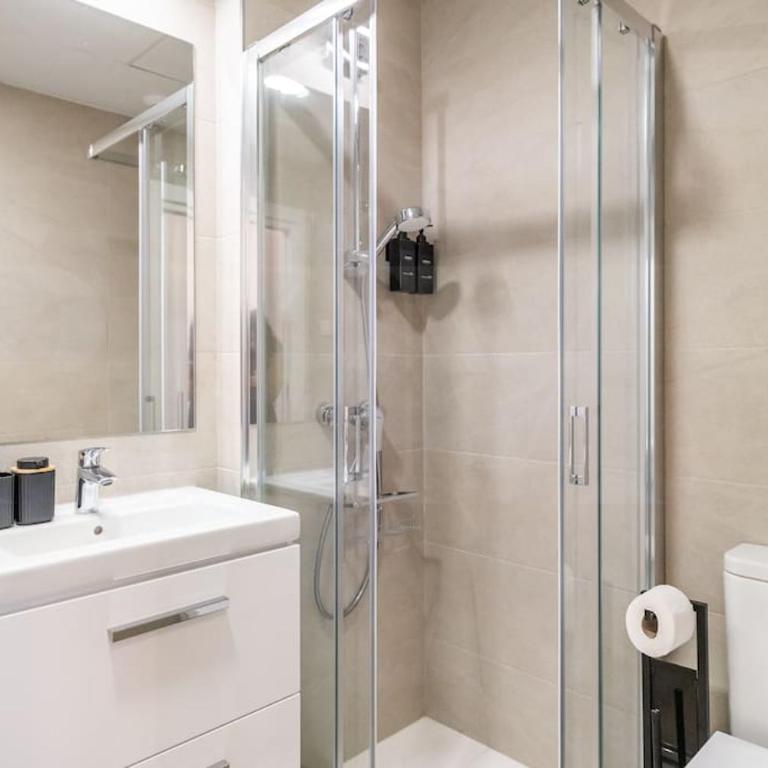 22nd floor modern urban sky apartment with parking & gym by REMS - Apartamento de 2 dormitorios - 24