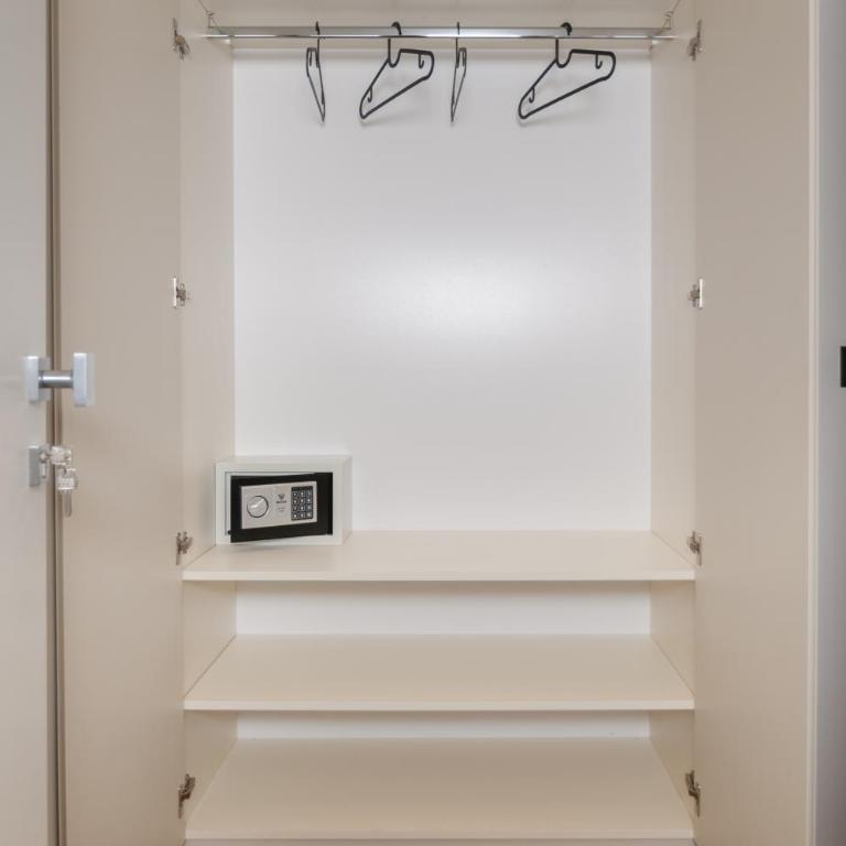 Palazzo Italia Suites - Deluxe Double Room - 5