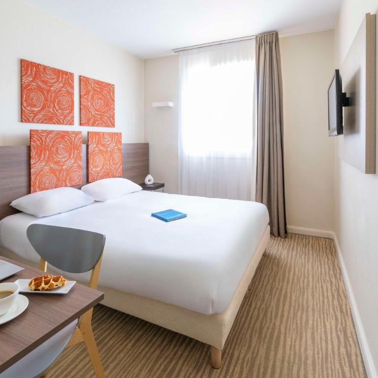 Kyriad Chambéry Centre - Hôtel et Résidence - Chambre Double Standard - 1