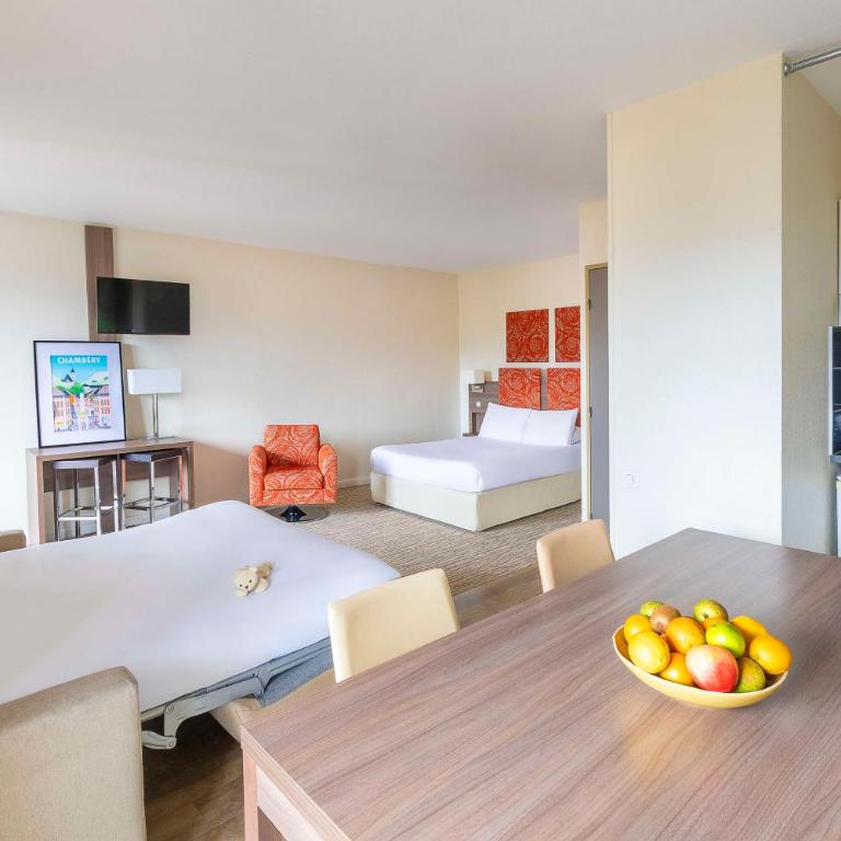 Kyriad Chambéry Centre - Hôtel et Résidence - Chambre Familiale - 4