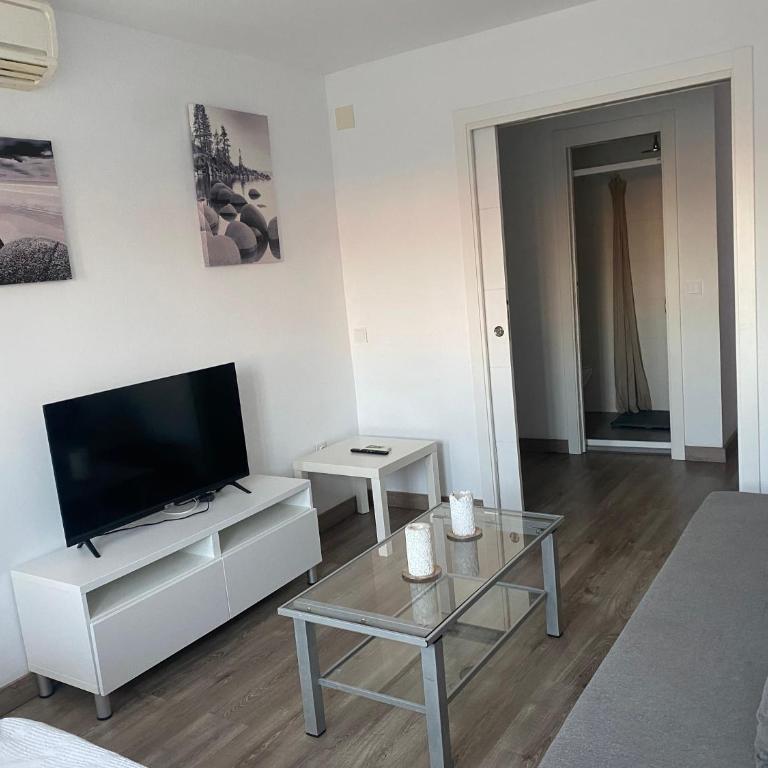 Apartamento Cerca Aeropuerto, FERIA, metro ,bus - Apartamento de 1 dormitorio - 4