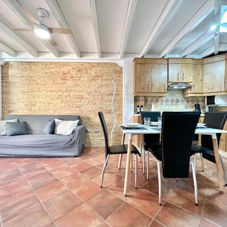 Daniela Garden - One-Bedroom Apartment with Pool View - 11