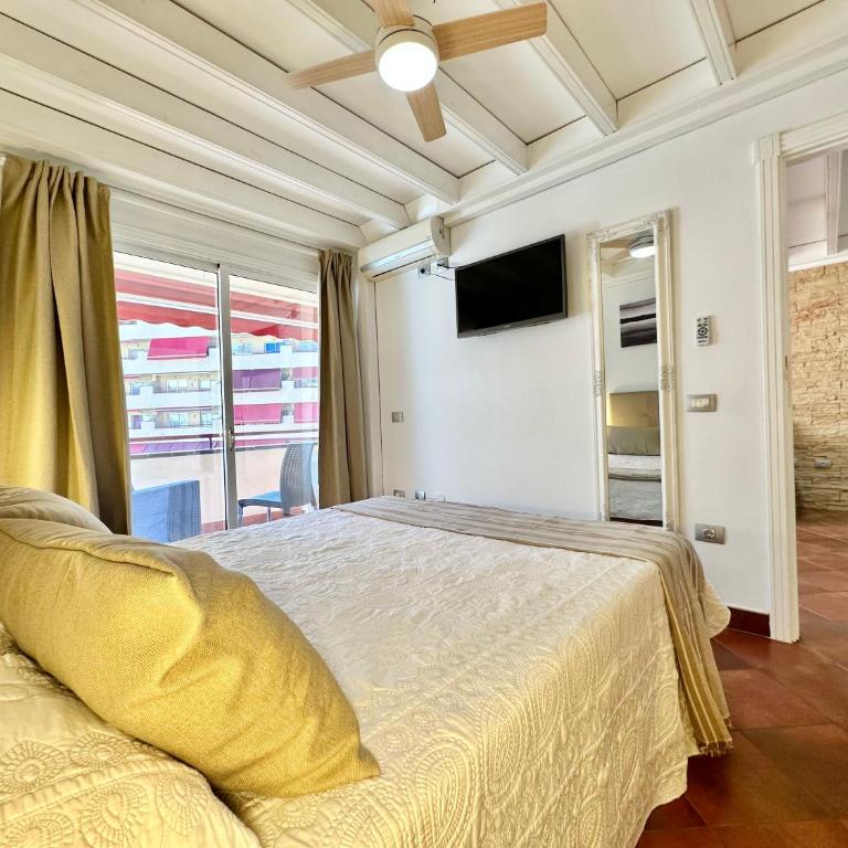 Daniela Garden - One-Bedroom Apartment with Pool View - 3
