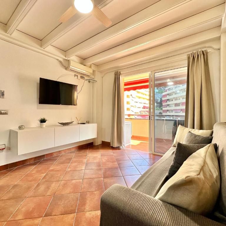 Daniela Garden - One-Bedroom Apartment with Pool View - 14