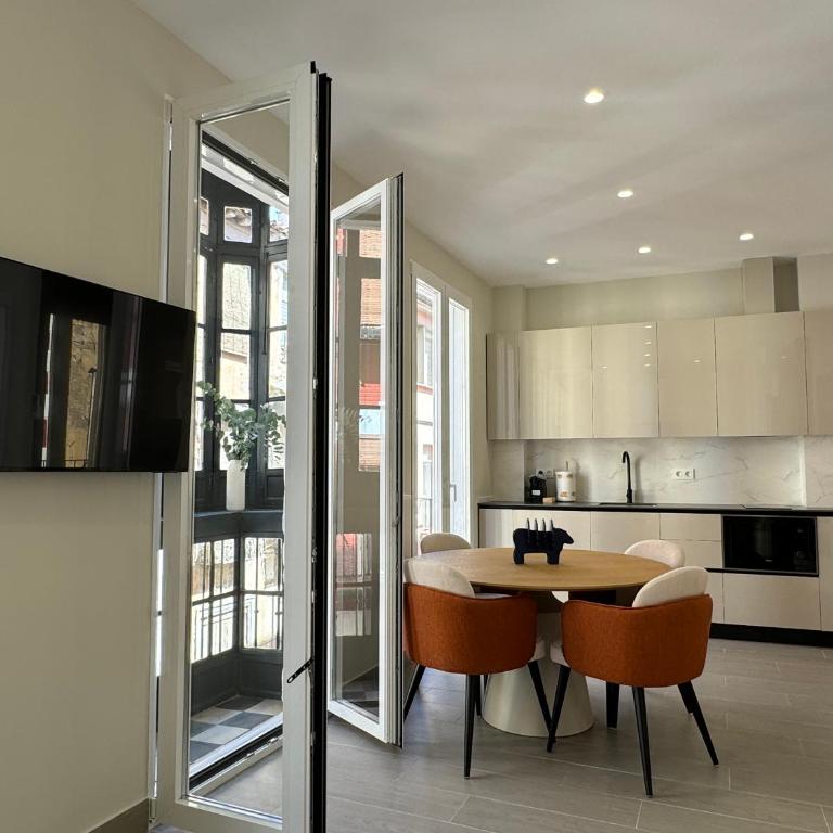 Navas 201 Elegant Suite - Deluxe Apartment - 2