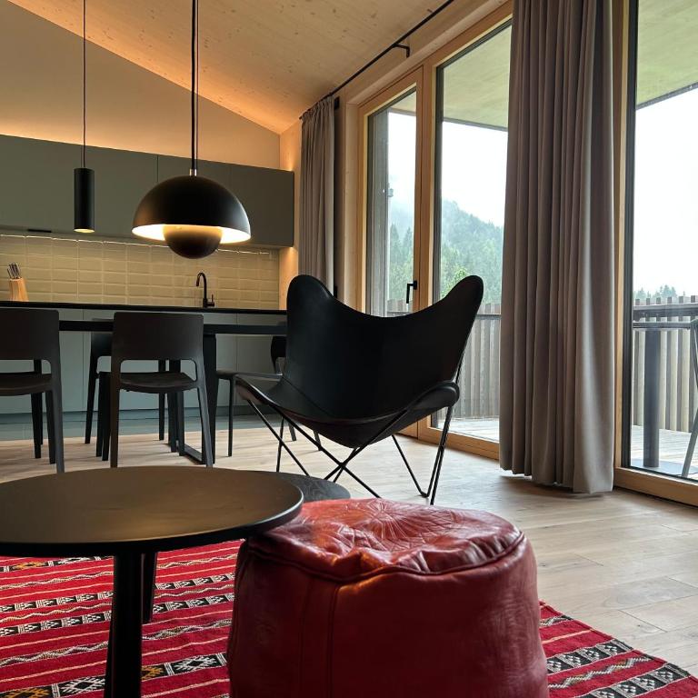 Bio Design Appartements DAS GRAUE SCHAF - Kärnten Card im Sommer inklusive - Deluxe Apartment mit Balkon und 2 Schlafzimmern - 1