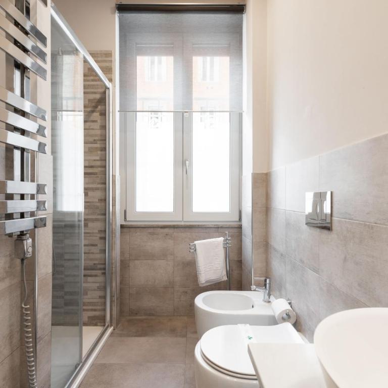 Winkler Suites - Deluxe Double Room with Shower - 2