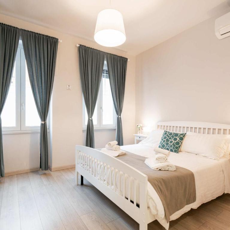 Winkler Suites - Deluxe Double Room with Shower - 4
