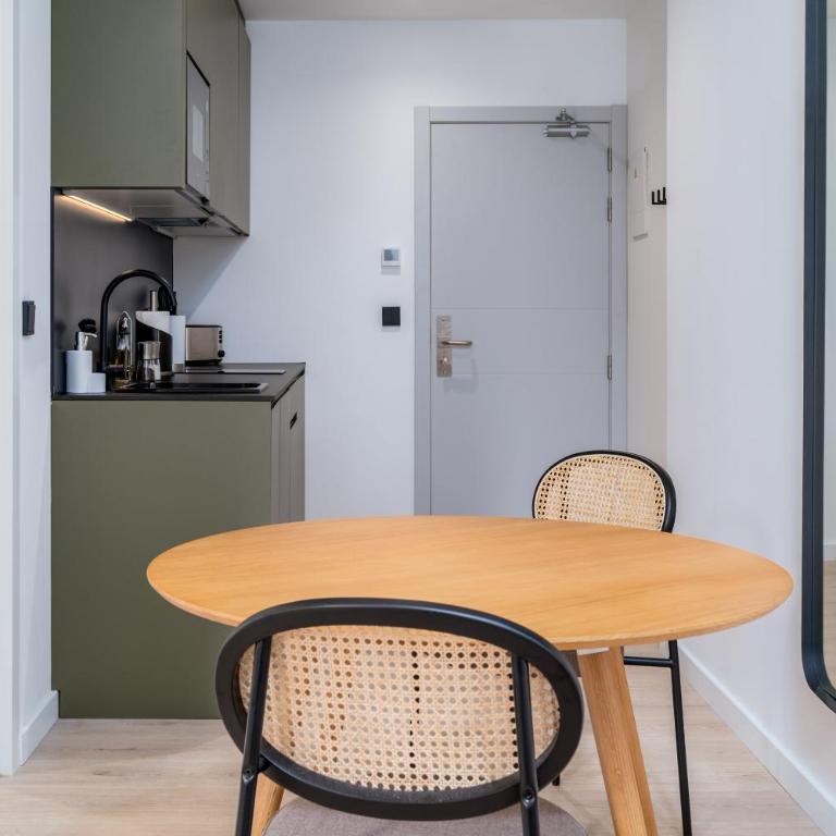 Limehome Santiago de Compostela - Estudio con balcón - 10