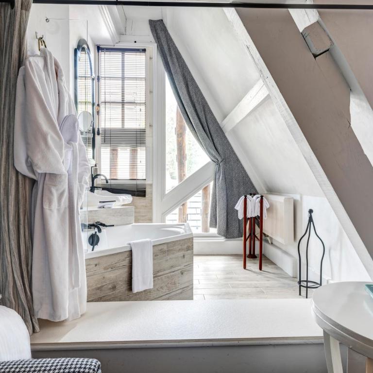 Château des Avenieres - Chambre Deluxe au Château - 3