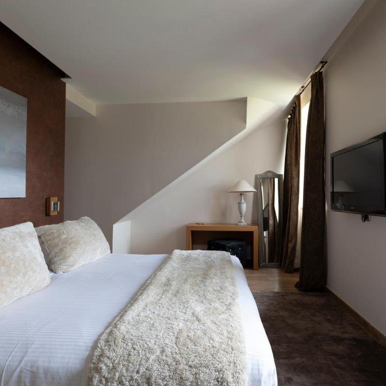 Château des Avenieres - Suite Familiale en Duplex dans Maison des Écureuils (Annexe) - 6