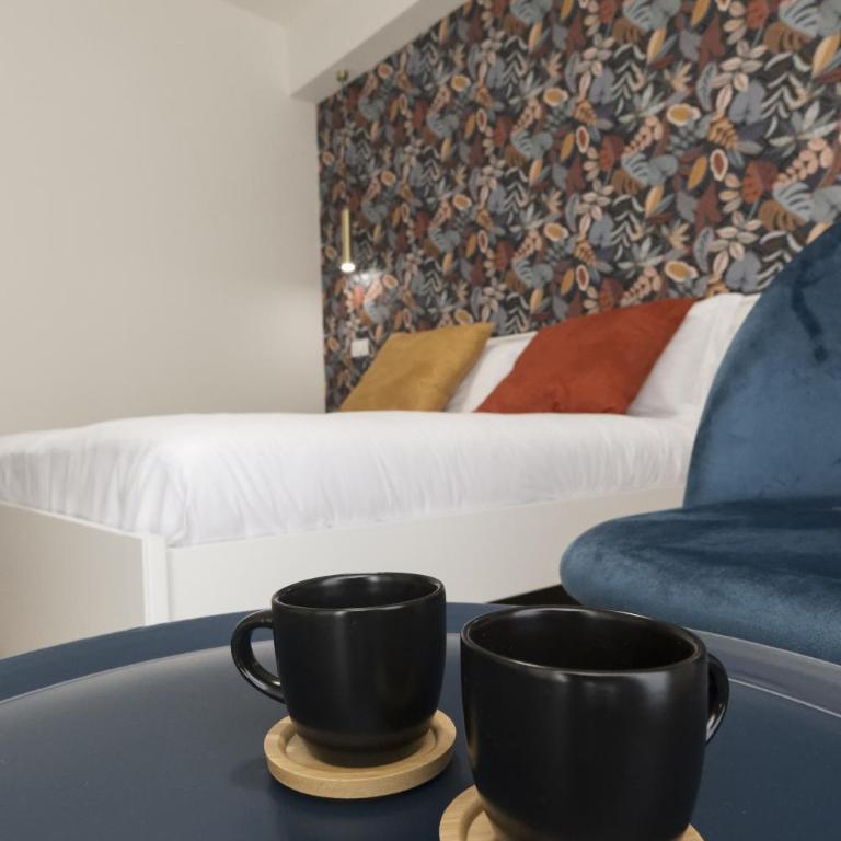 GENESI Suites - Double Room with Private Bathroom - 3