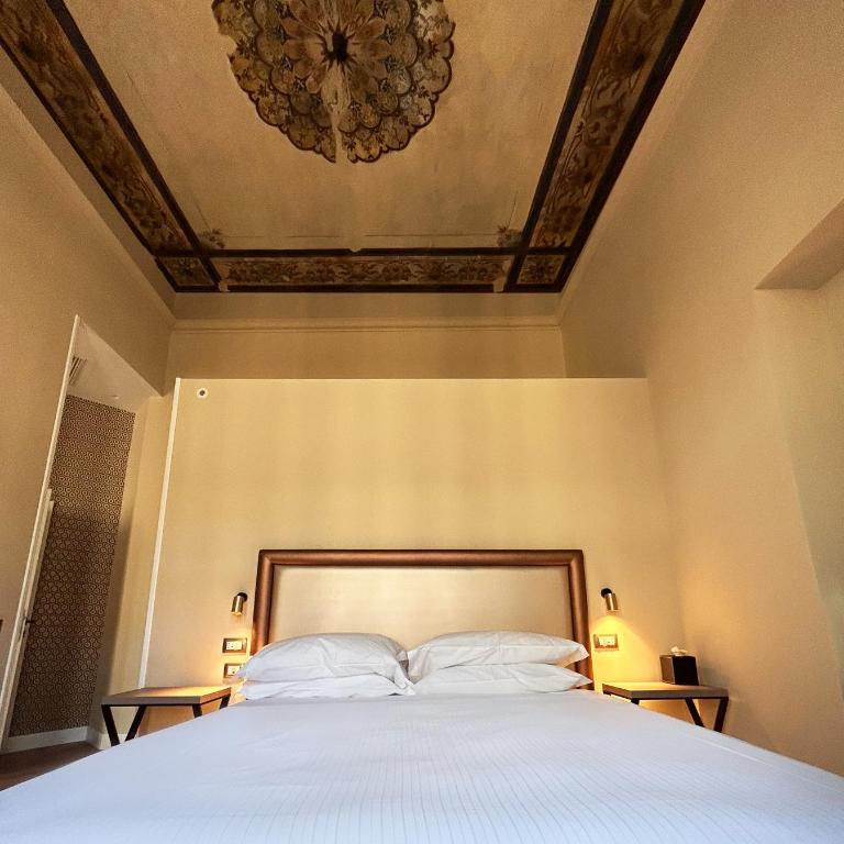 Caruso Place Luxury Rooms & Suites - Suite Executive - 3