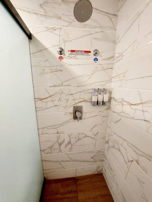 Lujoso y equipado departamento Macororo - Apartamento de 2 dormitorios - 35