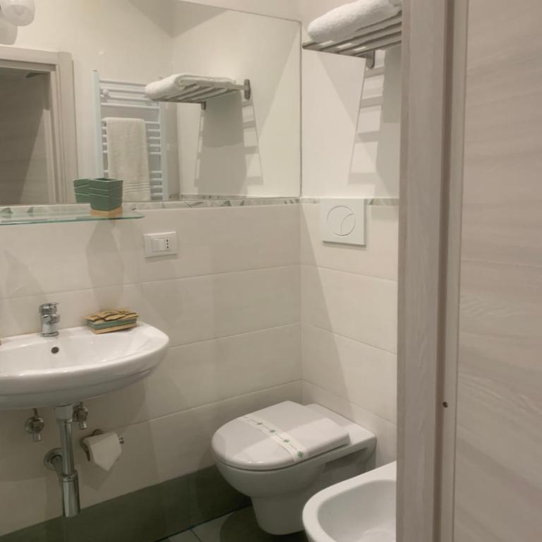 B&B La Scalina - Camera Matrimoniale con Bagno Privato - 10