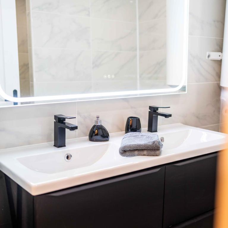 Magnifique T2 Hypercentre Arles - One-Bedroom Apartment - 10