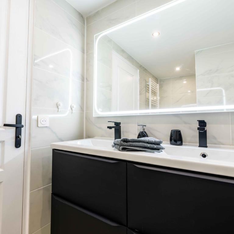 Magnifique T2 Hypercentre Arles - One-Bedroom Apartment - 9