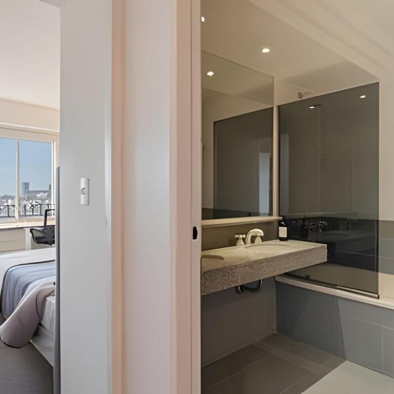 Amplio y Céntrico en Av. Libertador Ideal Familias - Apartamento Deluxe de 4 dormitorios - 50