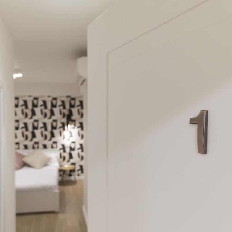 GENESI Suites - Double Room with Private Bathroom - 6