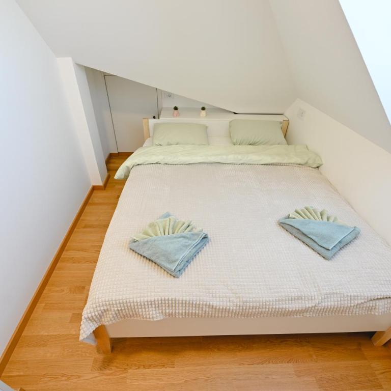 Dzass - Two-Bedroom Apartment - 36