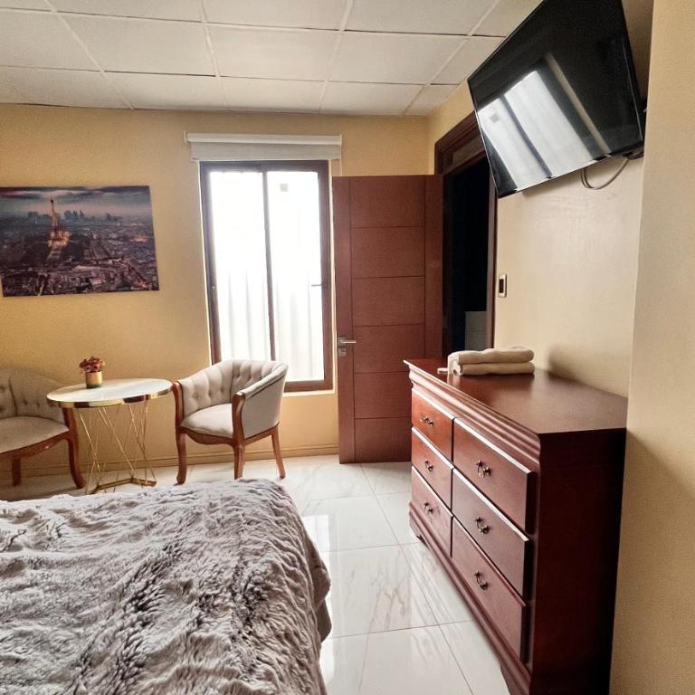 HOSTAL PARIS TALCA - Double Room with Private Bathroom - 1