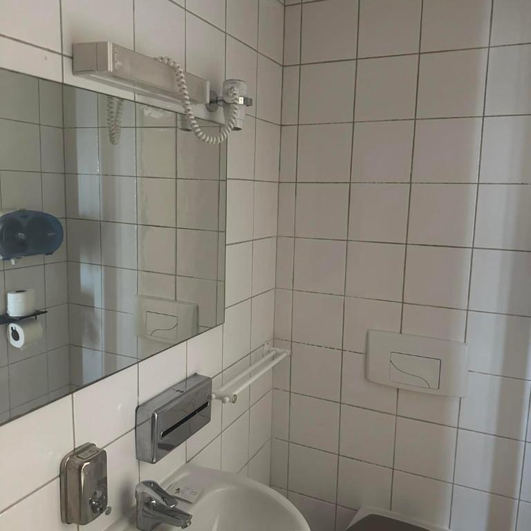 Hôtel Victoria - Chambre Double - 13
