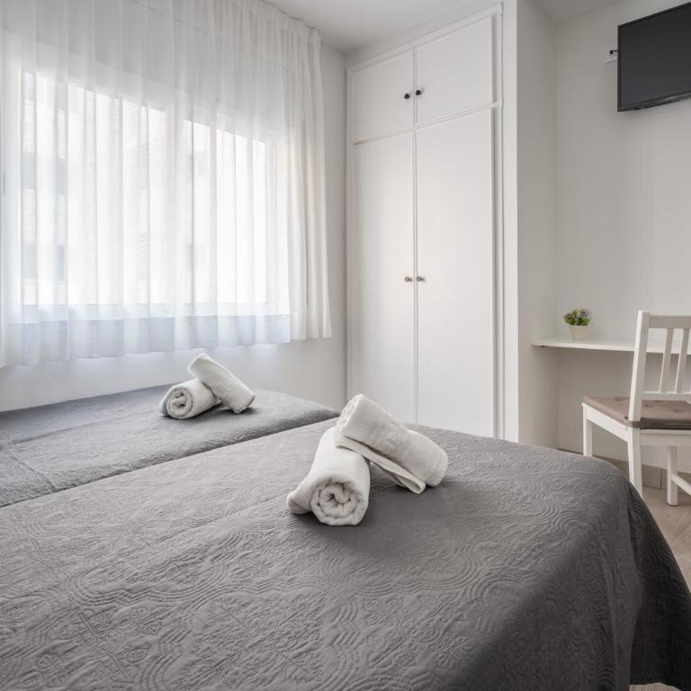 Hotel Tolosa - Habitación Triple - 4