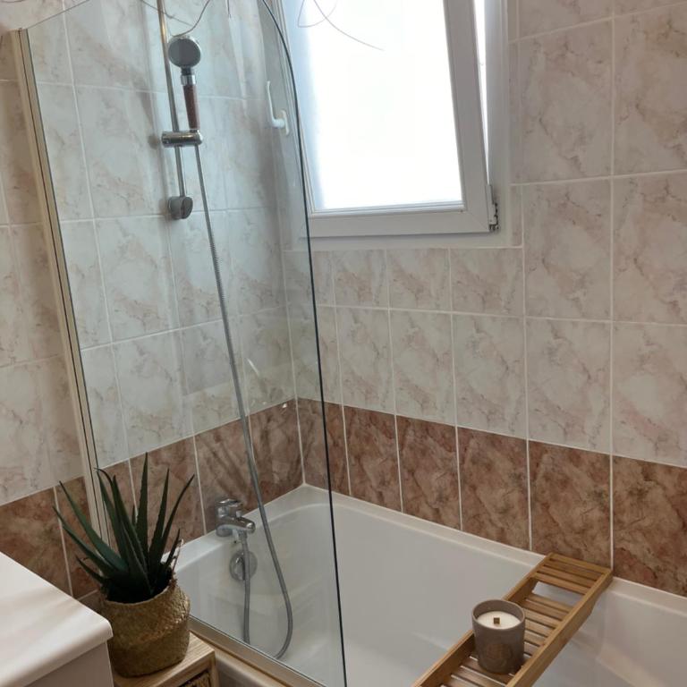 Royal Home, hypercentre Reims avec vue Cathédrale - Appartamento con 2 Camere da Letto - 21