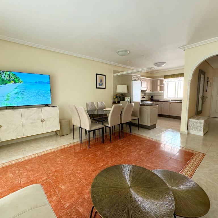 Hugo's holiday apartment in Costa del Silencio - Apartamento de 3 dormitorios - 2