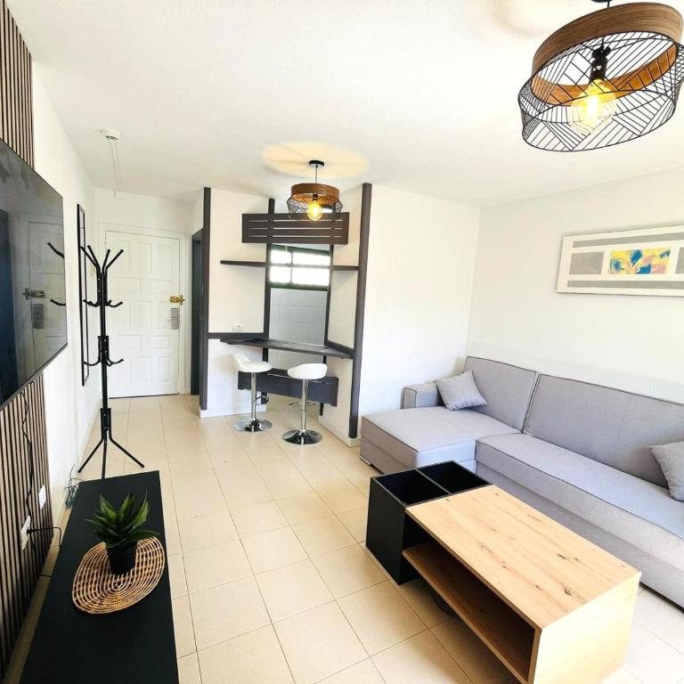 silent apartment with cozy terrace and ocean view - Apartamento de 2 dormitorios - 2