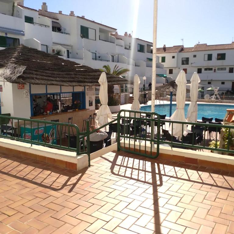 silent apartment with cozy terrace and ocean view - Apartamento de 2 dormitorios - 20