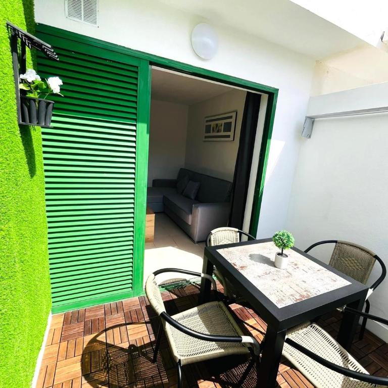 silent apartment with cozy terrace and ocean view - Apartamento de 2 dormitorios - 10