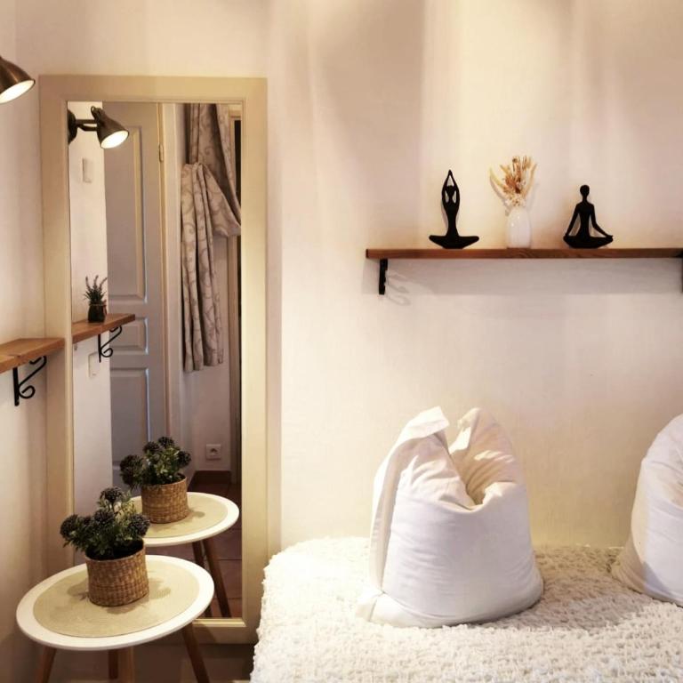 "Le Petit Bonheur" Studio Vue Mer - Climatisation - Parking gratuit - Côte d'Azur - Appartement 1 Chambre - 12