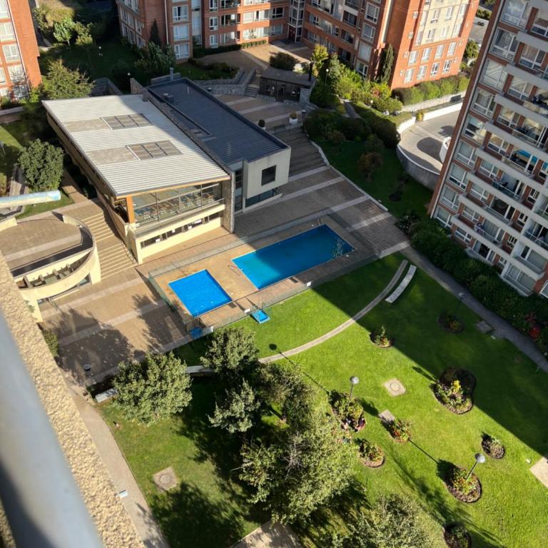 Home sur - Two-Bedroom Apartment - 12