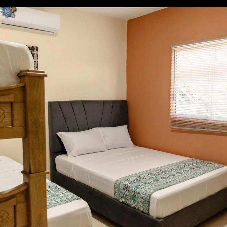 Hostal la Terraza SM - Two-Bedroom Apartment - 12