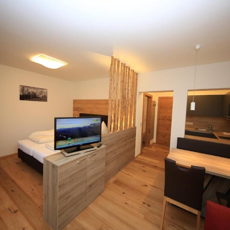 Chalet Findeisen - Apartment with Balcony - 5