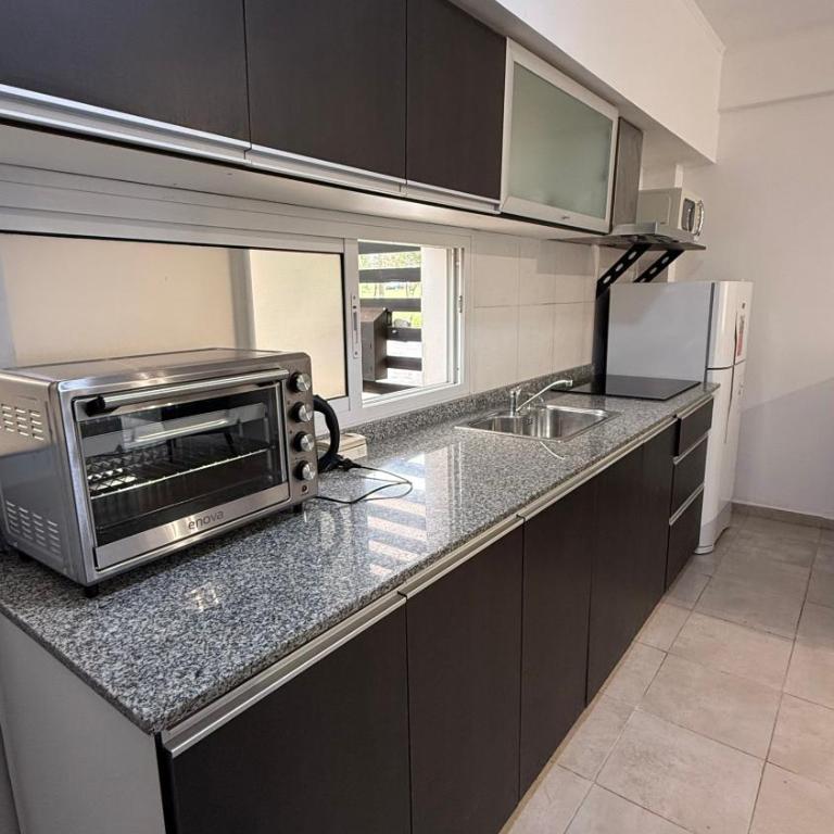 Departamento Ama con estacionamiento para vehículos chicos - Apartamento de 1 dormitorio - 11