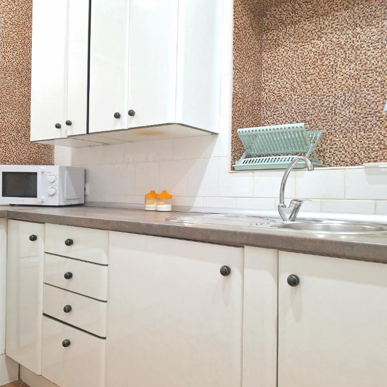Sunny Malaga Centre Flats, 2 Options, with Balcony or Terrace - Apartamento Deluxe de 2 dormitorios - 11